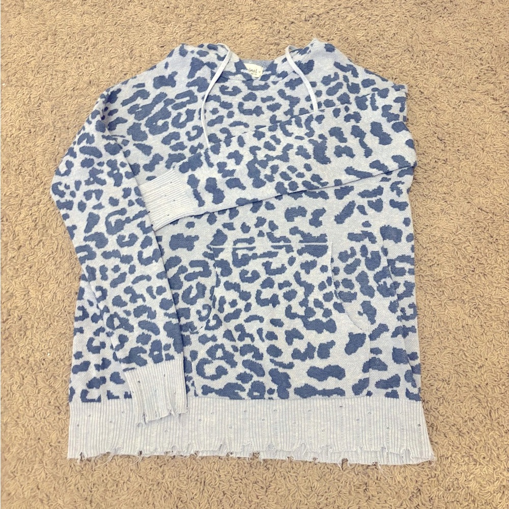 shoe fly blue cheetah print sweater w/ hood